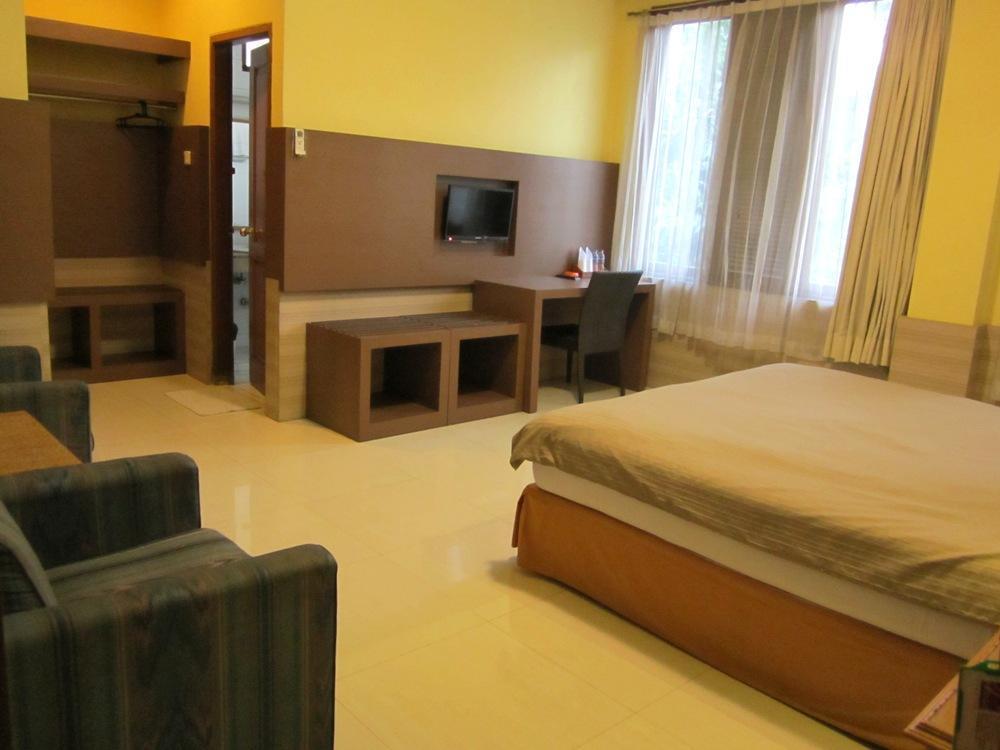 Hotel Progo Бандунг Экстерьер фото